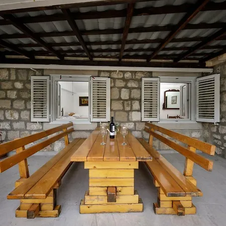 Apartment Anamarija *